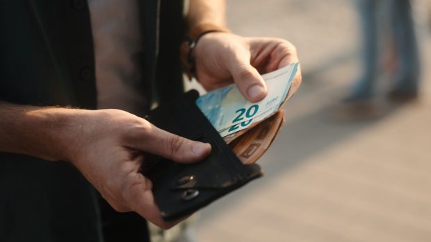 Salariul mediu anual în țările din Uniunea Europeană. România, la coada clasamentului condus de Luxemburg cu 82.969 de euro