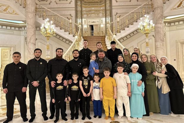 Vilele de lux ale copiilor lui Ramzan Kadîrov: „Fiul de 9 ani are conac de 8,7 milioane de euro, în total, au case de 21 de milioane”