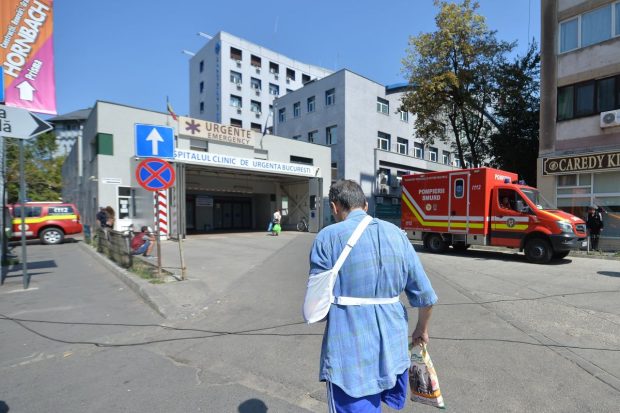 Serviciile de care beneficiază de la 1 ianuarie 2026 persoanele înscrise în programele naţionale de sănătate