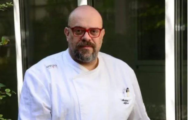 Un bucătar se plânge că nu poate găsi angajați pentru un salariu de 2200 de euro pe lună, la un restaurant din Italia