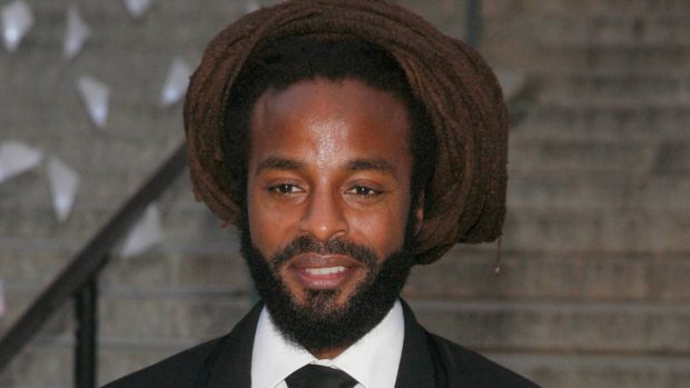 Muzicianul John Forté, colaborator al trupei Fugees și nominalizat la Grammy, găsit mort în locuința sa din SUA. Avea 50 de ani