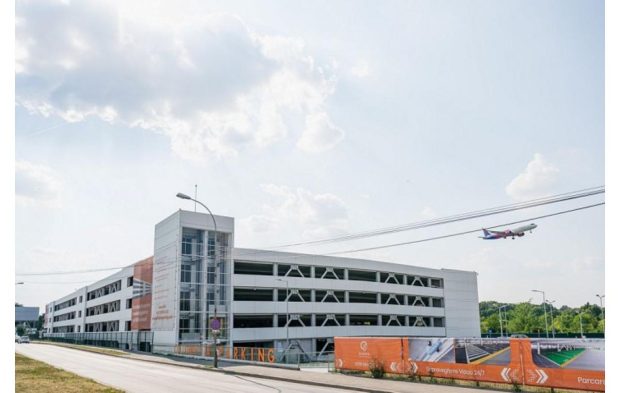 Cât te costă cu adevărat parcarea „cea mai ieftină” de la Otopeni?