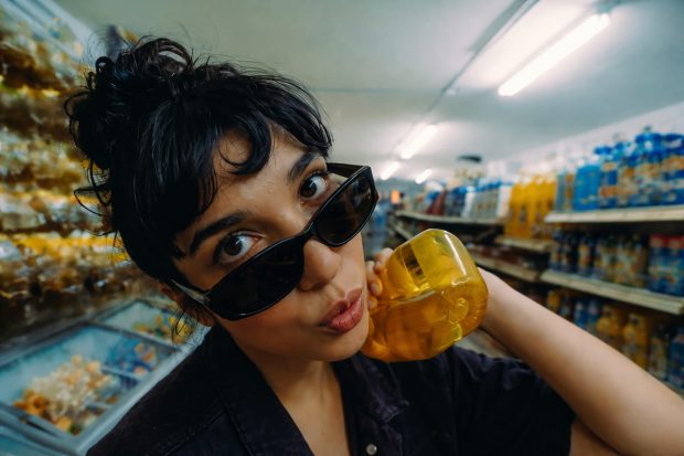 Lolita, prima artistă română generată cu inteligența artificială, a strâns milioane de vizualizări în doar câteva săptămâni