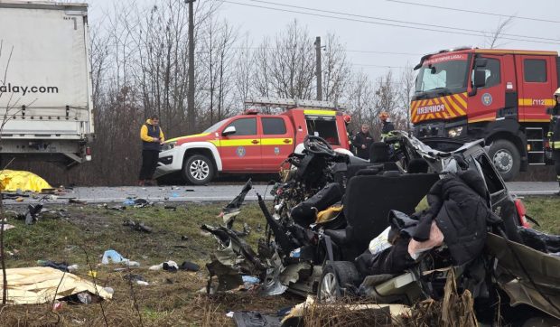 Polițiștii au stabilit cauza inițială a accidentului cu șase morți de la Lugojel, în Timiș