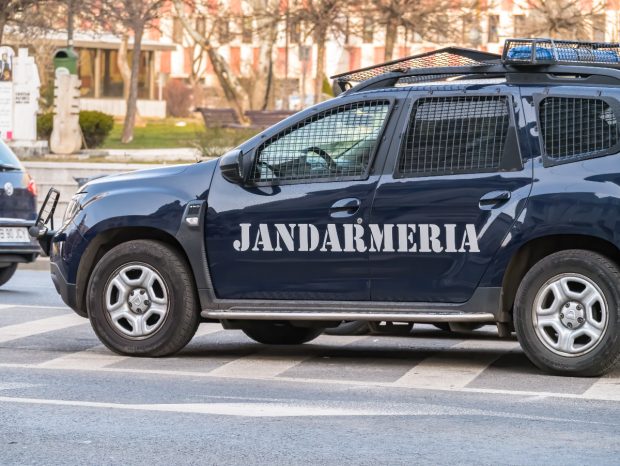 Sindicatul „Diamantul” reclamă abuzuri la Jandarmii din Constanța: ture de 19 ore și subofițeri puși să monteze gresie