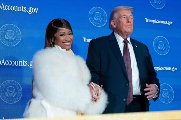 Imagine Stire Nicki Minaj zice că e „cel mai mare fan” al lui Donald Trump. Ce primește, în schimb, cântăreața de la președintele american | 2review.ro