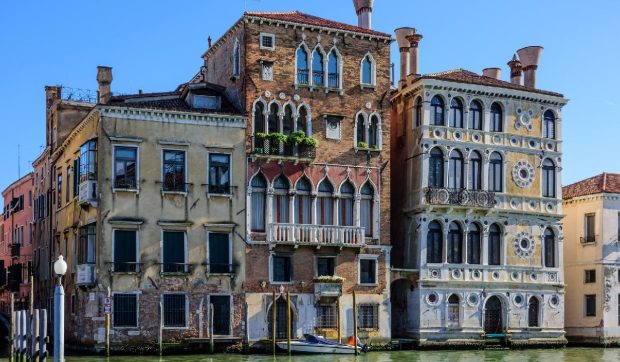 Palatul „blestemat” al Veneției, vechi de peste 500 de ani, e de vânzare pentru 20.000.000 de euro