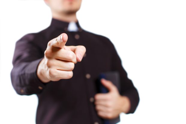 După articolul publicat în Libertatea despre predarea ilegală a Religiei în școli, Biserica Ortodoxă Română reacționează și spune că participarea elevilor la această materie este dreptul lor constituțional 