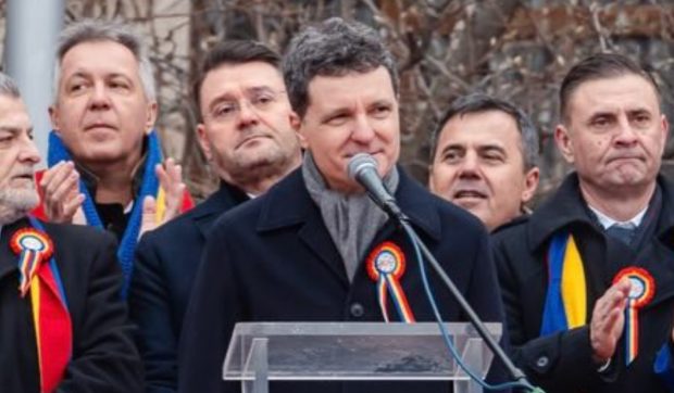 Președintele Nicușor Dan, huiduit la Iași până și la imn și „Tatăl nostru”