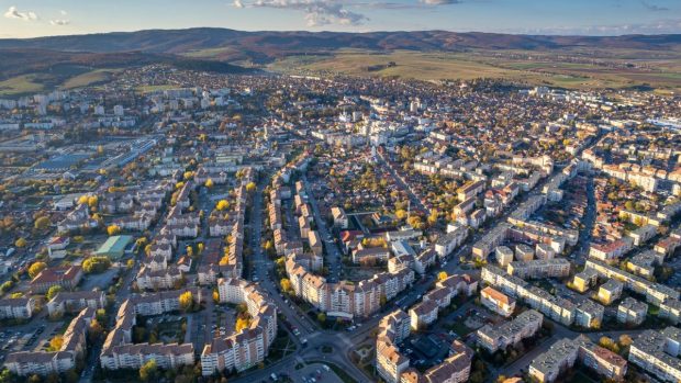 Primarul UDMR care refuză să scumpească impozitele pe locuințe: „Locuirea este un drept fundamental”