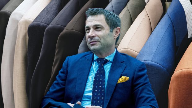 Mecanismul de luat șpagă folosit de primarul Mangaliei: parcări conspirative, bilețele și costume livrate prin curier
