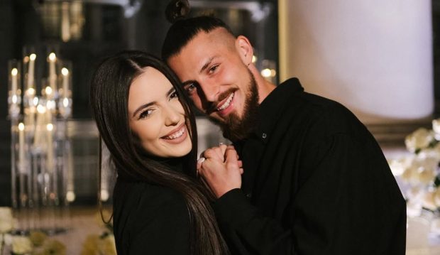 Imagine Stire Radu Drăgușin și Ioana Stan se căsătoresc pe 20 ianuarie 2026. Cum s-au pregătit sora și fratele fotbalistului: „Champions League” | 2review.ro