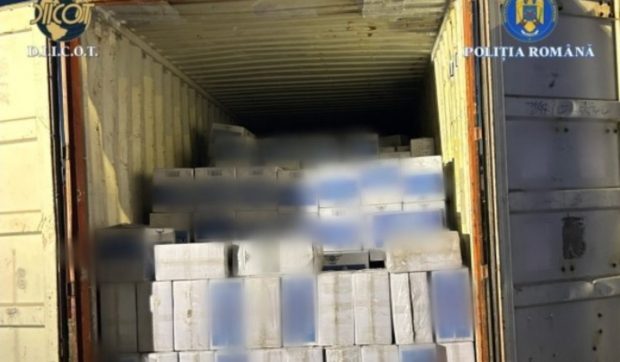 O rețea din Portul Constanța exporta tone de tutun în Israel cu documente false