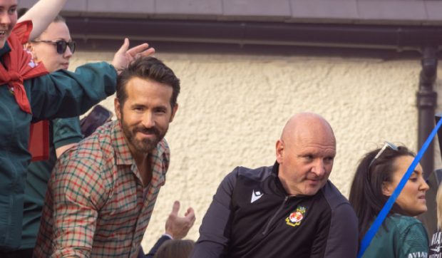 Ce cred despre Ryan Reynolds fotbaliștii de la Wrexham, echipă patronată de celebrul actor canadian