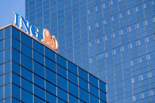 ING estimează scăderea dobânzilor și a inflației în România. La cât va ajunge leul față de euro în 2026