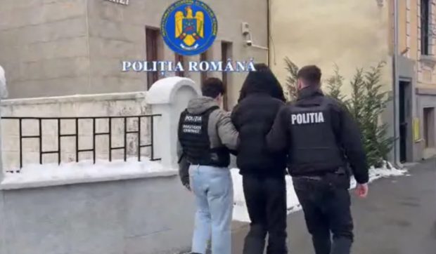 Un tânăr de 23 de ani, căutat în Franța pentru omor, a fost depistat de polițiștii din Cluj într-un mall