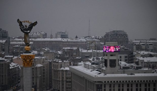 Mii de gospodării din Kiev au rămas fără încălzire și apă caldă la temperaturi de –19 grade Celsius, după bombardamentele rusești 