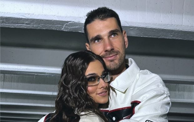 Ce a pățit Theo Rose în miez de noapte. Artista a povestit pas cu pas experiența neplăcută prin care a trecut. „L-am luat pe bărbată-miu ca din oală din pat”