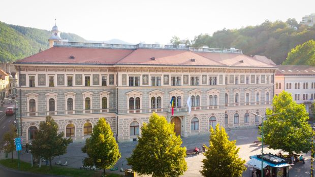 Universitatea Transilvania din Brașov, singura din România plasată în prima jumătate a unui clasament „Times Higher Education 2026” după domenii de studiu