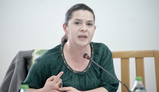 Adriana Săftoiu se plânge că are salariul prea mare la TVR și divulgă „schema” prin care șefii își dublează salariul de 21.000 de lei