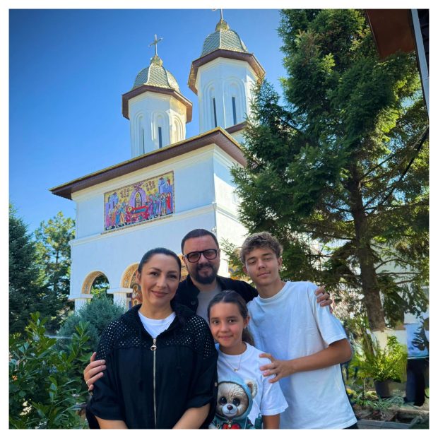 Imagine Stire Cum și-au împărțit Andra și Cătălin Măruță sarcinile în familie: „Asta știm noi și până acum a funcționat” | 2review.ro