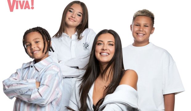 Imagine Stire Cum a răspuns Antonia după ce piesa copiilor ei a fost dur criticată. „Viața merge mai departe!” | 2review.ro