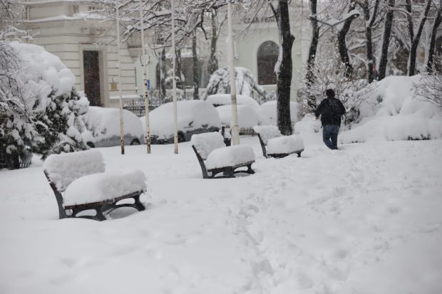 Cod portocaliu de ninsoare prelungit în București