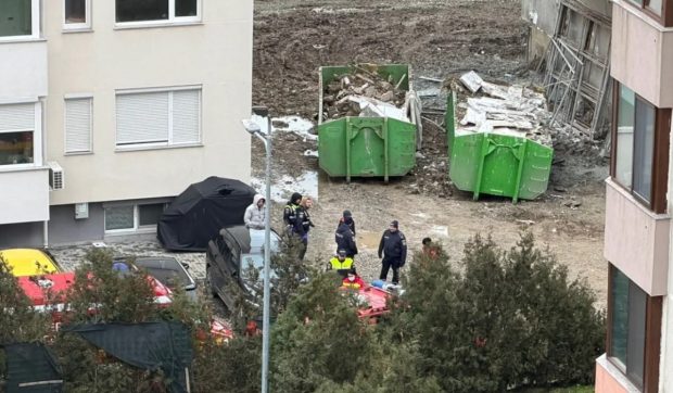 Un muncitor a murit după ce a căzut de la etajul unui bloc în construcție din Constanța