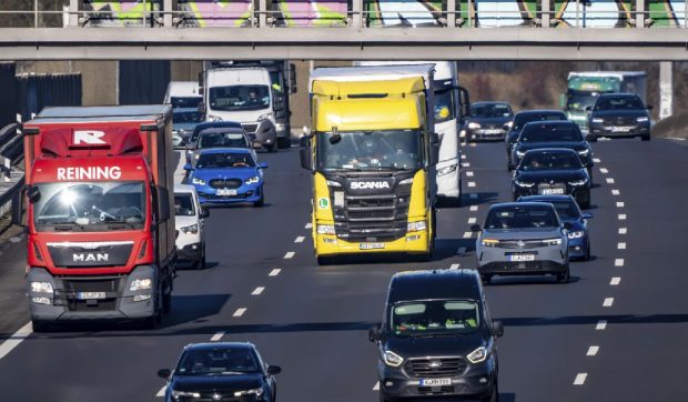 Un șofer român de TIR s-a luat la bătaie cu un camionagiu german în mijlocul unei autostrăzi din Austria