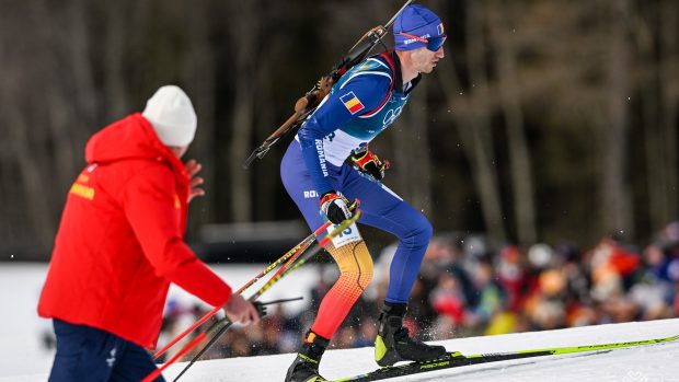 Programul și rezultatele sportivilor români la Jocurile Olimpice de iarnă Milano-Cortina 2026. Rusul naturalizat Șamaev, pe 54 la biatlon sprint 10 km, calificat pentru cursa de urmărire. Românii care concurează sâmbătă