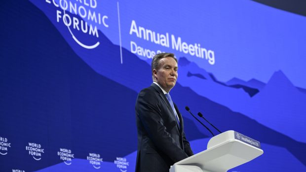 Preşedintele Forumului Economic Mondial a demisionat pe fondul unei anchete privind legăturile sale cu Jeffrey Epstein