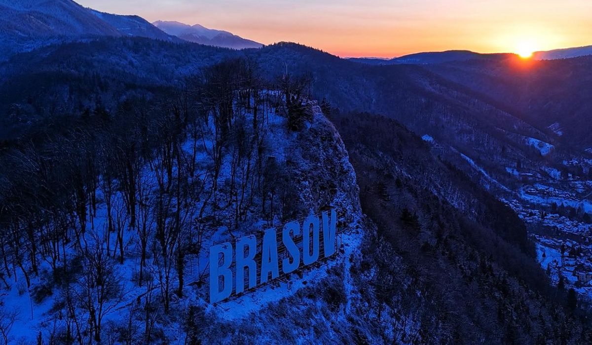 Adrian Năstase explică de ce Brașov ar trebui să-și schimbe numele în Donald Trump.