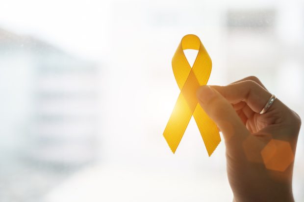 România se aprinde în portocaliu: Zeci de clădiri-simbol din țară, luminate în semn de solidaritate pentru bolnavii de cancer