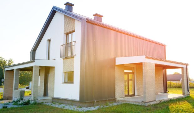 Aceste case prefabricate sunt mai ieftine decât o mașină mică! Prețul include dulapuri de bucătărie și o baie complet echipată