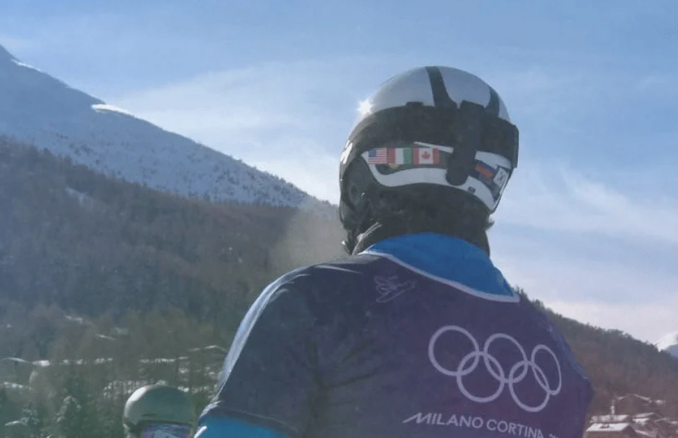 Olena Smaha a protestat după ce CIO a interzis casca pe care se aflau chipurile atleților ucraineni uciși în război: „Nu puteți interzice memoria”