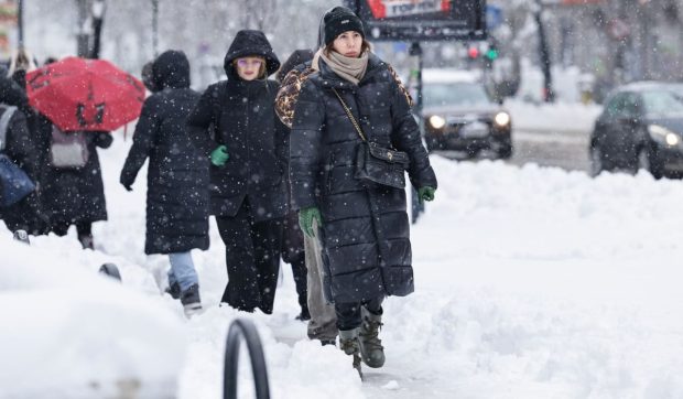 Elena Mateescu, director ANM, anunță un nou val de ninsori urmat de o încălzire bruscă și temperaturi de 18 grade Celsius