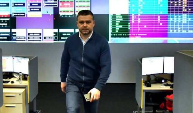 Ciprian Ciucu insistă că Bucureștiul nu este „paralizat” de ninsoare și le cere oamenilor să nu iasă din casă „dacă nu e neapărat nevoie”