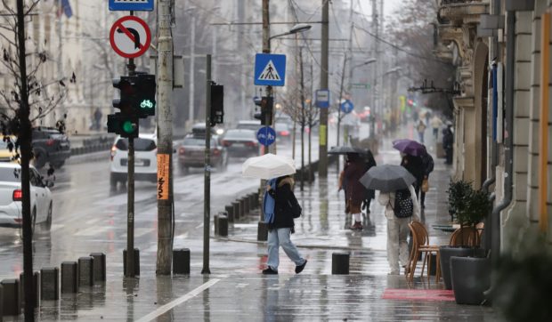 Ce a adus codul portocaliu de viscol și ninsori în România: școli și drumuri închise. Recomandările autorităților