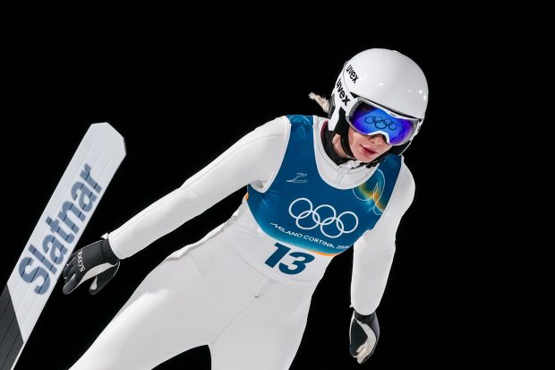 Programul și rezultatele sportivilor români la Jocurile Olimpice de iarnă Milano-Cortina 2026. Mezina Sofia Moldovan, locul 46 la slalom uriaș. Biatloniștii ruși naturalizați, pe 38 și pe 56, la „urmărire”. Fetele au ratat finala de la sărituri