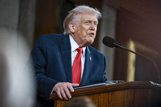 Democrații americani vor să îi ia dreptul lui Donald Trump de a mai declanșa războaie: „A încălcat flagrant Constituția”