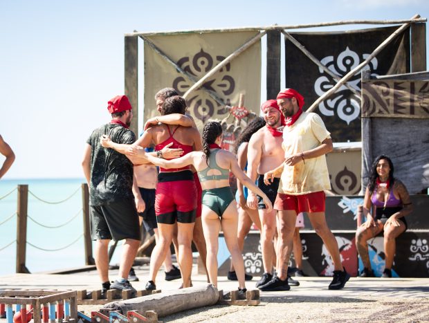 Imagine Stire Survivor România 2026. Primele imagini cu noua concurentă din echipa Faimoșilor | 2review.ro