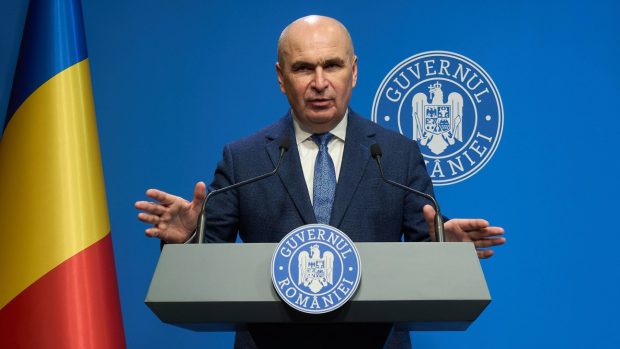 Ilie Bolojan a tăiat și numărul polițiștilor locali. Câte posturi se reduc prin reforma administrației adoptată de Guvern