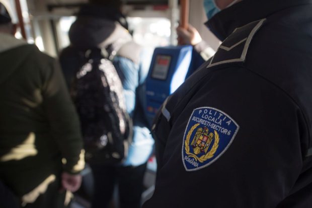 Primăria București face lumină în cazul controlorilor de la STB care nu pot da amenzi românilor cu carte electronică de identitate