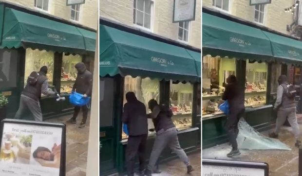 Doi tâlhari înarmați cu un baros au spart vitrina unui magazin de bijuterii din Londra, în plină zi. Martorii au filmat de vizavi momentul