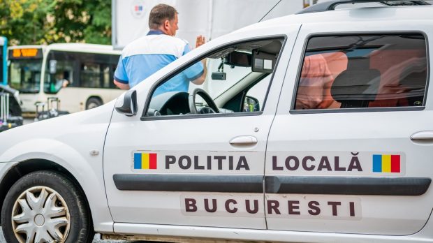 Ilie Bolojan a tăiat și numărul polițiștilor locali. Câte posturi se reduc prin reforma administrației adoptată de Guvern