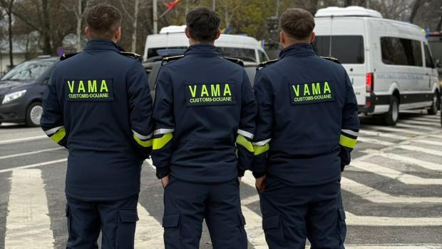 Ilie Bolojan l-a demis pe șeful Vămilor pentru incompetență în ianuarie și l-a numit în februarie vicepreședinte al instituției