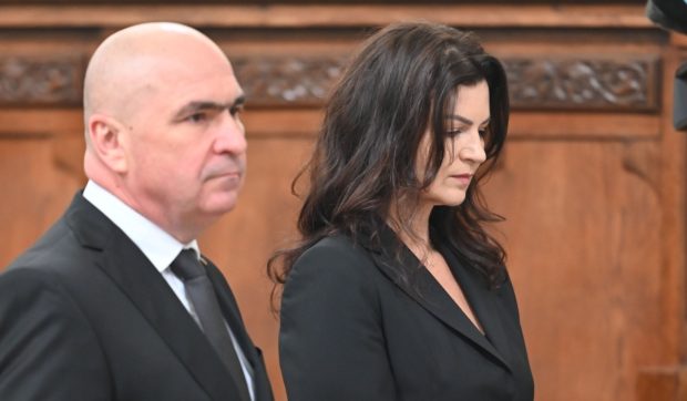 Ce salariu are partenera lui Ilie Bolojan. Ioanei Fâșie i s-au mărit veniturile cu aproape 40%