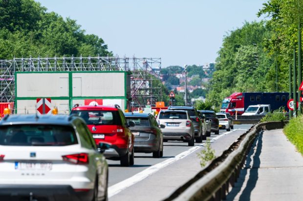 Cum a rămas un român în vizită în Belgia fără permis pentru 15 zile și a primit o amendă de 400 de euro