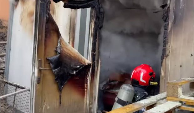 Incendiu la Spitalul Militar din Brașov. A luat foc un container cu materiale sanitare