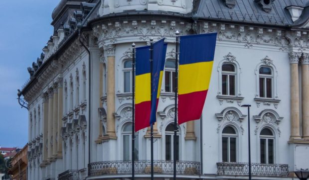 Trei angajați ai unei primării din Cluj, acuzați că au lăsat candidați să copieze la un concurs de angajare. Acum sunt interziși în instituție și sub control judiciar